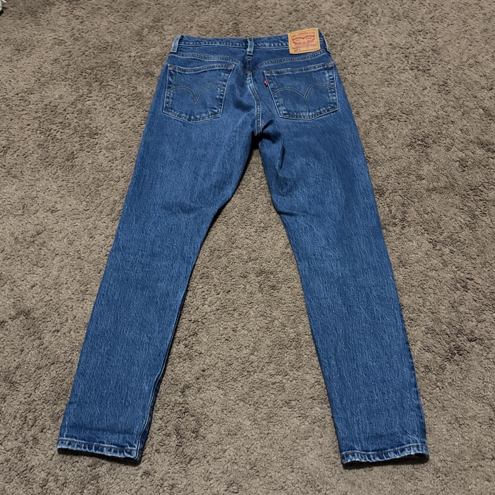 Levi’s 501 Skinny Distressed Jean-Tagged 26x30 Wmns size-Med Wash-99 Cotton-EUC - Picture 15 of 15